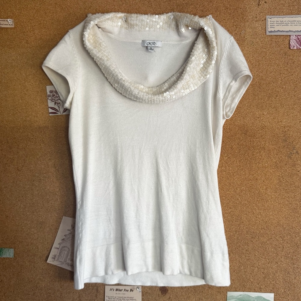 Cache White Sequin Collar Short Sleeve Top